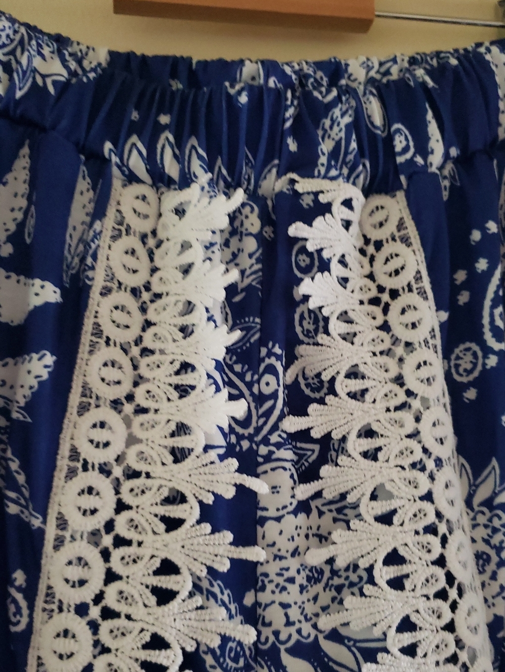Unbranded NWOT Embroidered Bohemian Assymetrical Pull On Pant - M - Picture 7 of 14